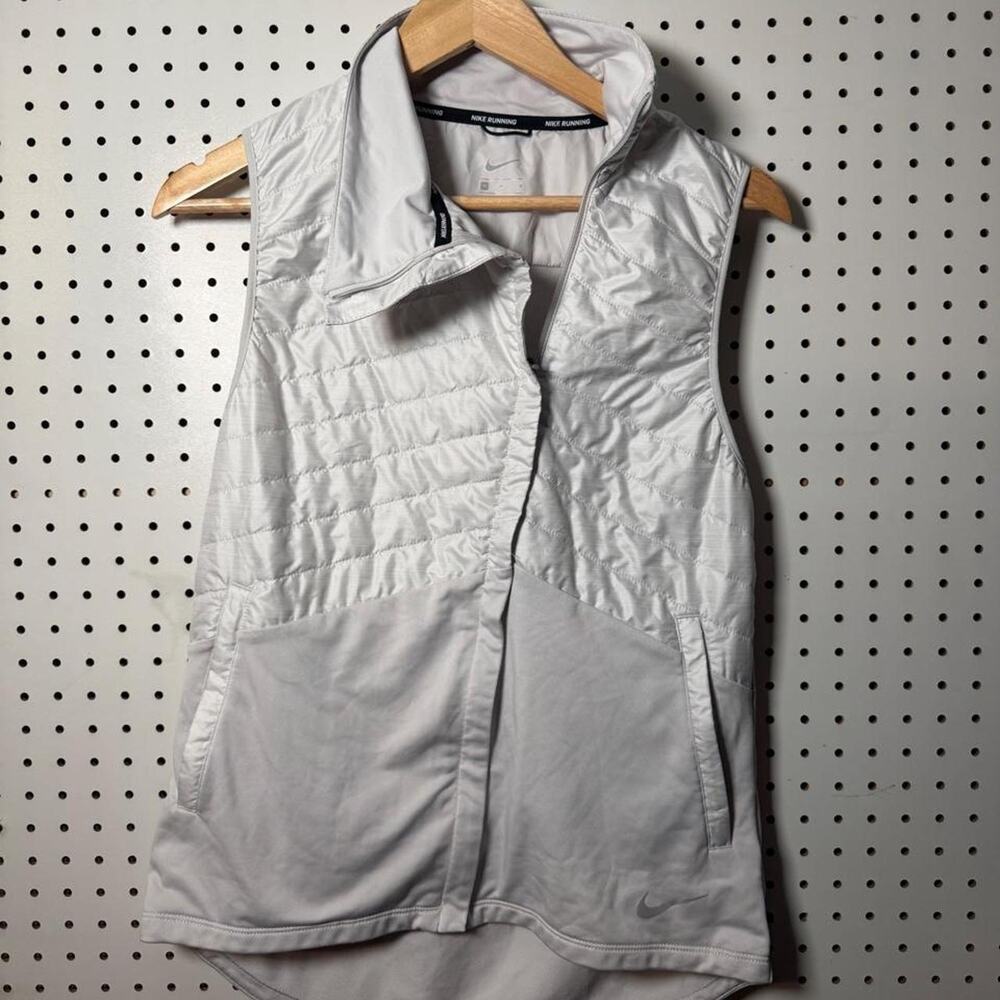 Nike Vest Womens Medium White Gym Athletic Training Quilted Full Zip Active